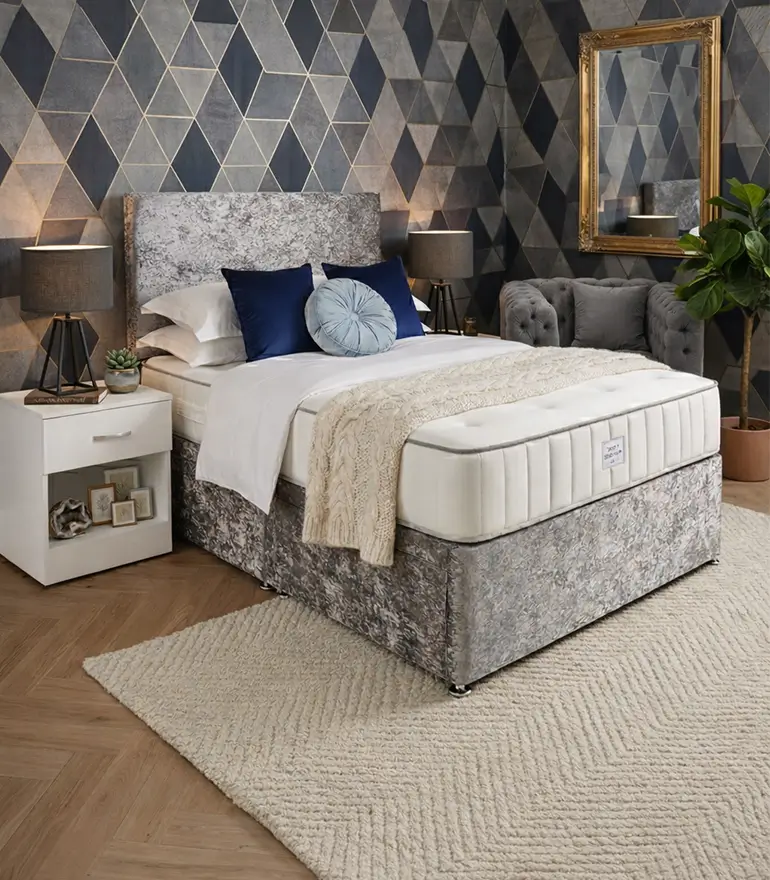 img_divan_bed_bedside_table_sofa